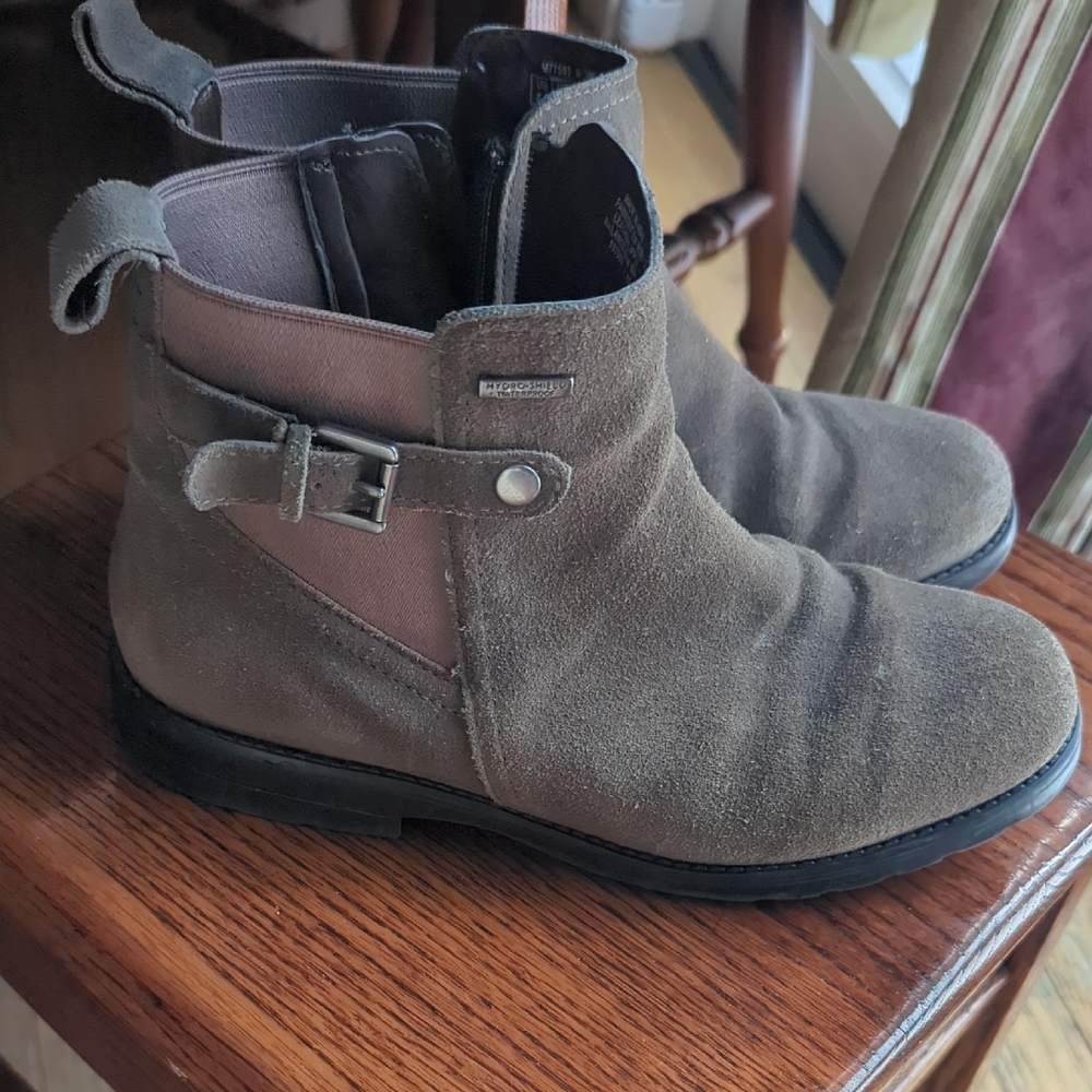 Rockport Women's Gray Suede Boots